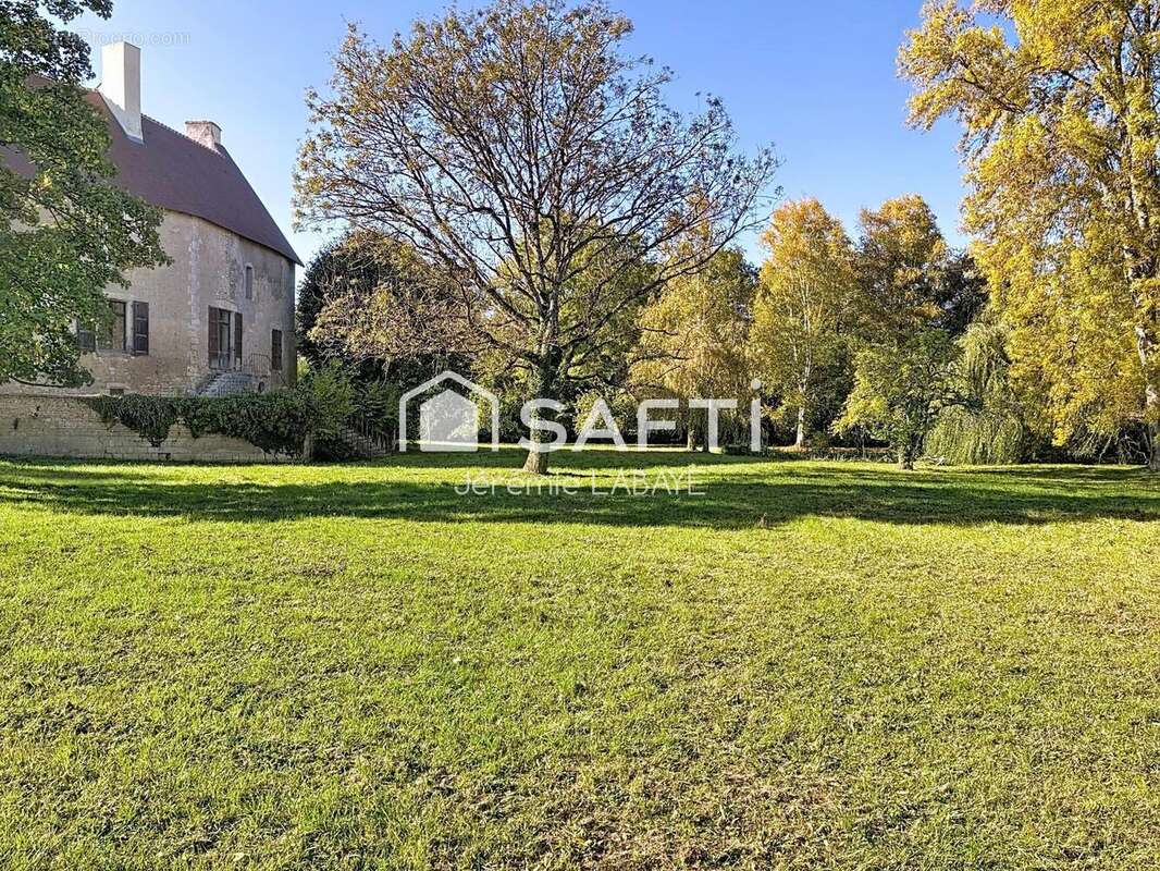 Photo 4 - Maison à VOUILLON
