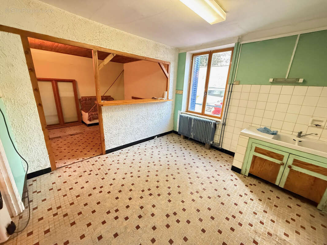 Maison à MAILLY-SUR-SEILLE