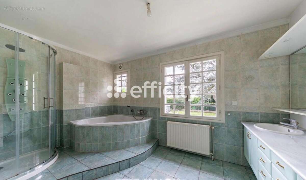 Maison à SAINTRY-SUR-SEINE