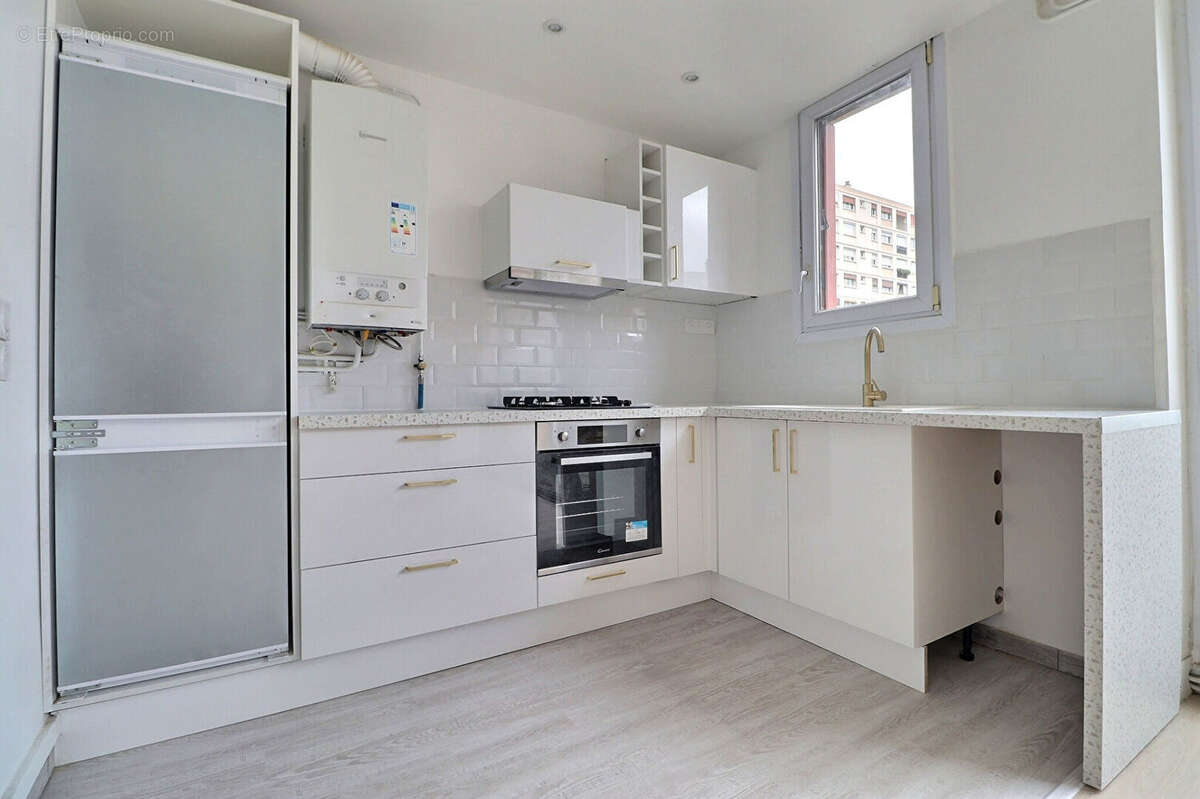 Appartement à AUBERVILLIERS