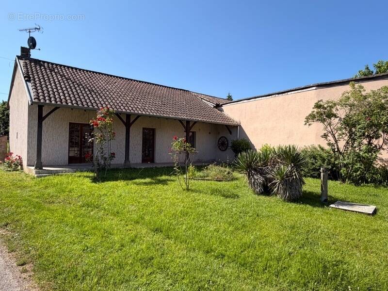 Maison à CUISERY