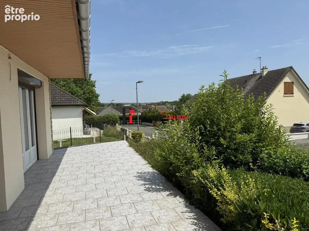 Maison 4 pièces 108 m² à vendre à Berd'huis (61340) - photo 2