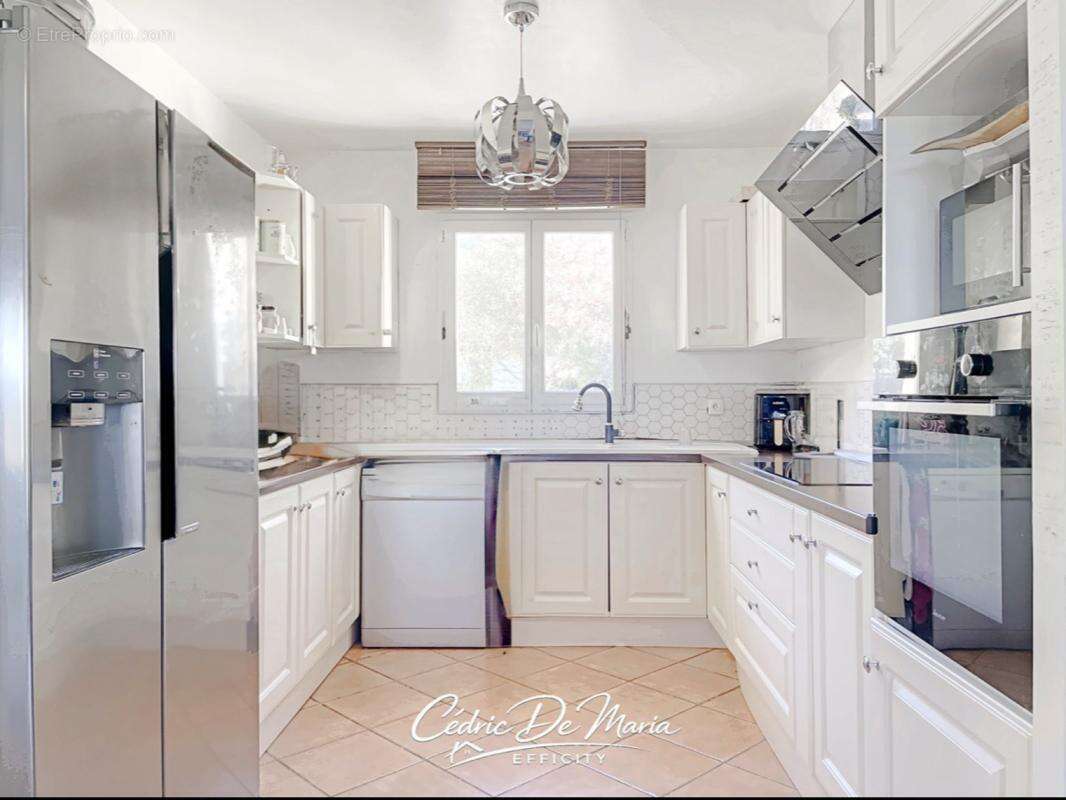 Maison à GINASSERVIS