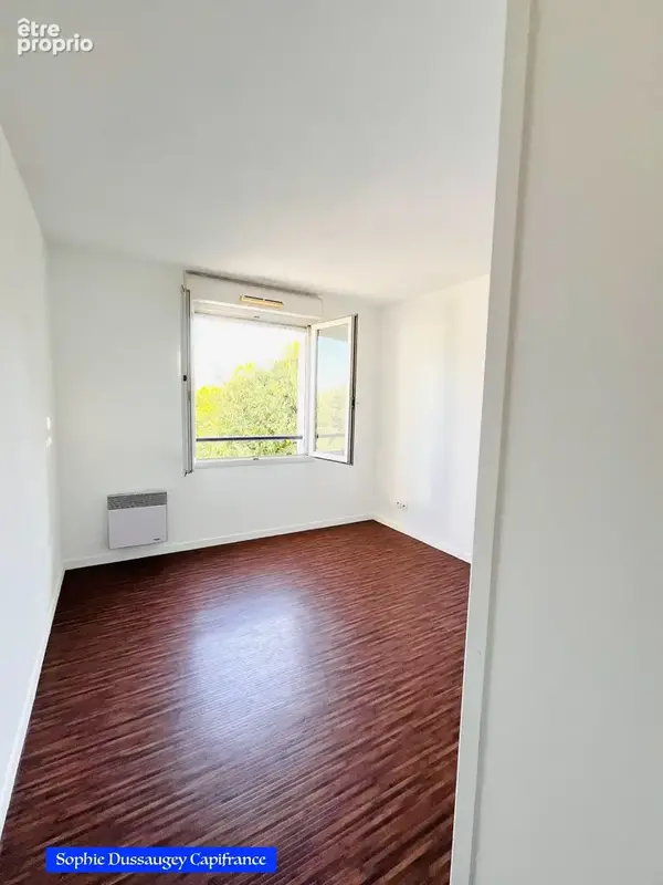 À vendre – Bel appartement 3 pièces avec grande loggia – Bordeaux Chartrons / Bassins à Flot - photo 7