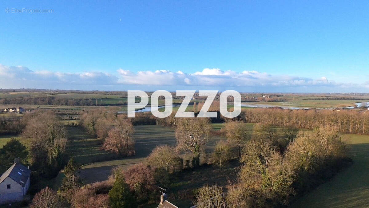 Maison à HEUGUEVILLE-SUR-SIENNE