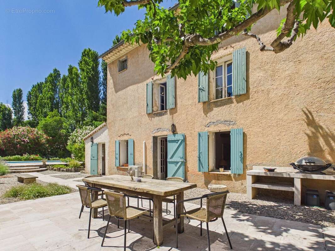 Maison à LORGUES