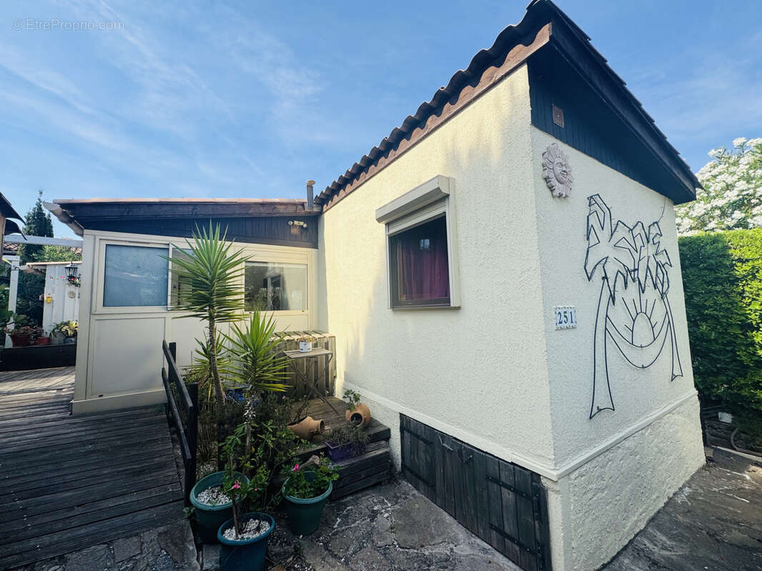 Maison à BORMES-LES-MIMOSAS