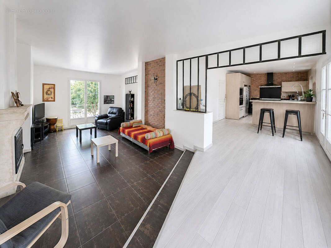 Maison à CHAUMES-EN-BRIE