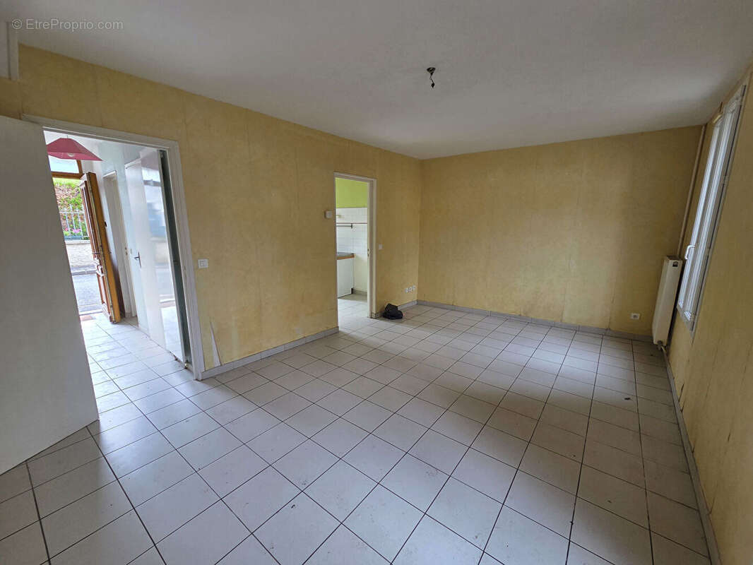 GOUAIX - Maison de ville  4 pièces - 86 m2 - photo 2