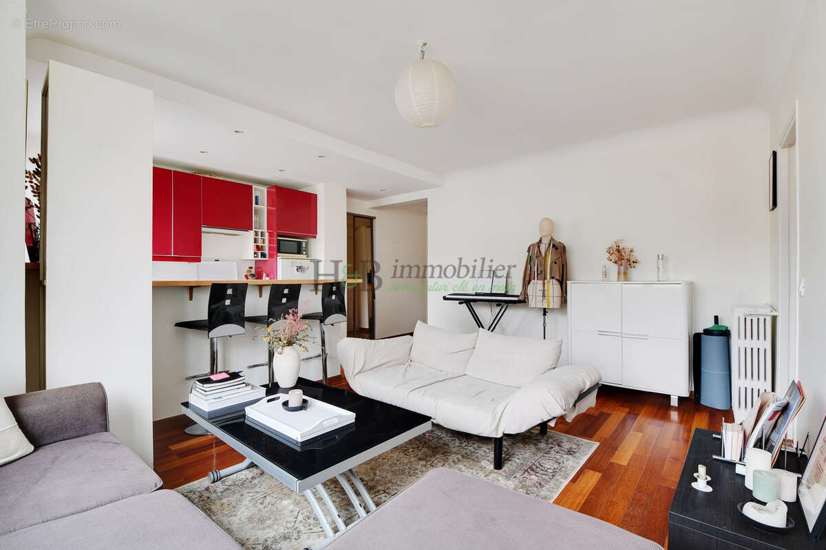 Appartement à PARIS-10E
