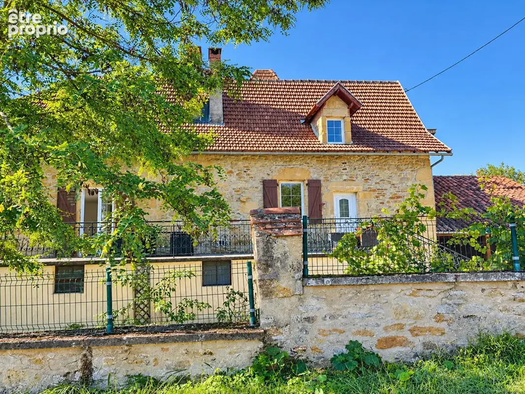 Charmante maison en pierres de 198 m2 5 chambres, piscine et grand jardin - photo 2