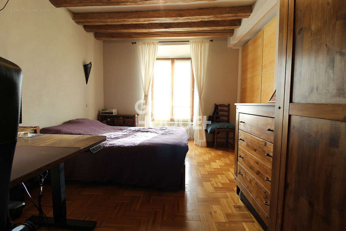 Maison à CHAUMES-EN-BRIE