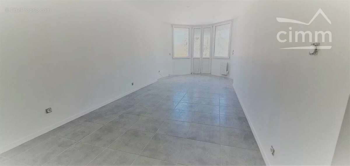 Appartement à LA TOUR-DU-PIN