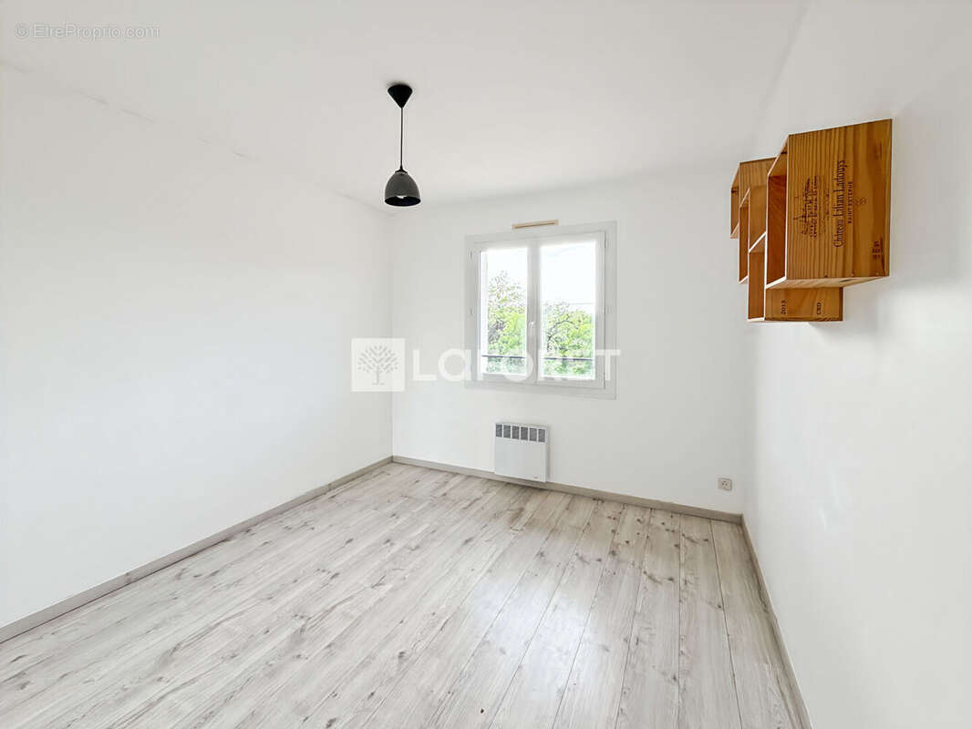 Maison à COUTRAS