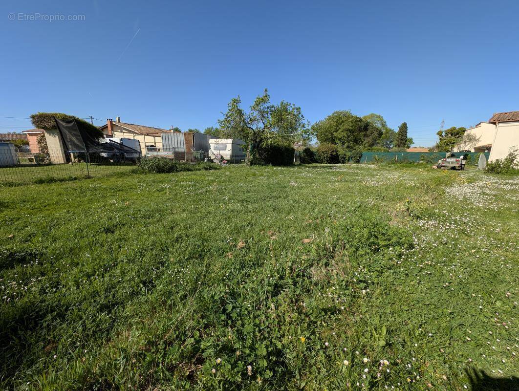 Terrain à FLOIRAC