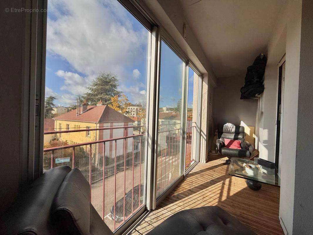 Appartement à CHENOVE