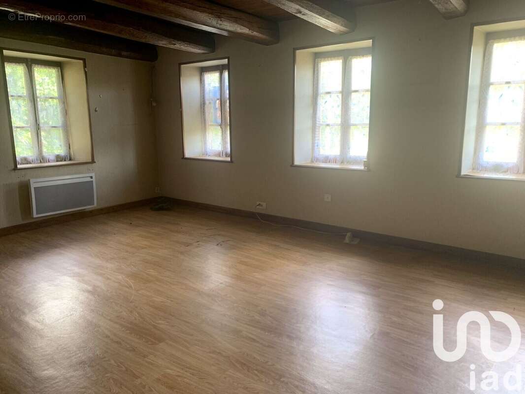 Photo 8 - Maison à MARSAC-EN-LIVRADOIS