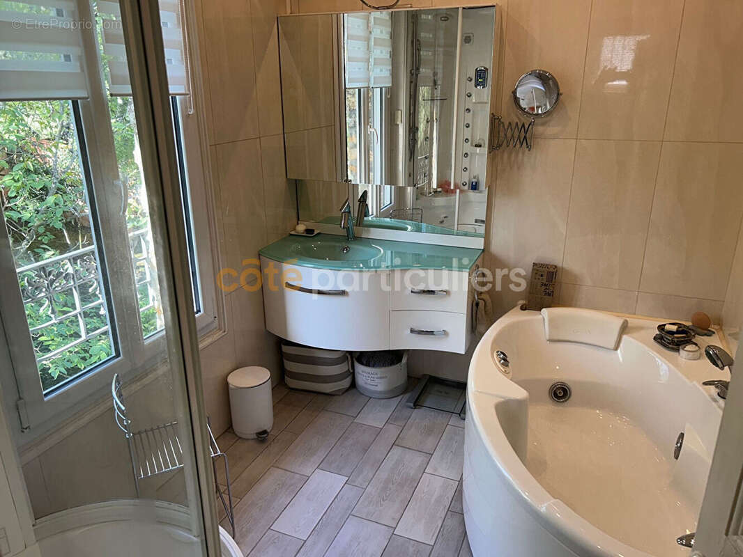 Maison à VILLENEUVE-LE-ROI