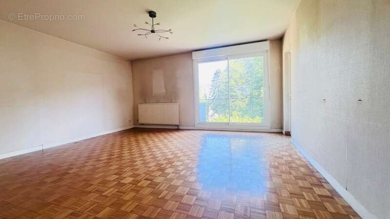 Finistère (29) – À vendre à Quimper, appartement T4 de 80 m² habitable, Terrasse - Balcon - Cave - photo 4
