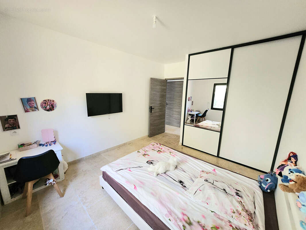 Maison à MONTFORT-SUR-ARGENS