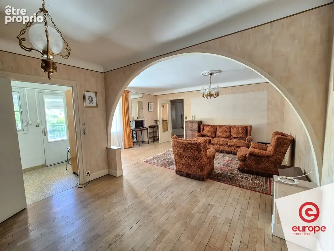 Maison 7 pièces de 166 m2 avec jardin, cour et garage à Asquins, à proximité de Vézelay - photo 10