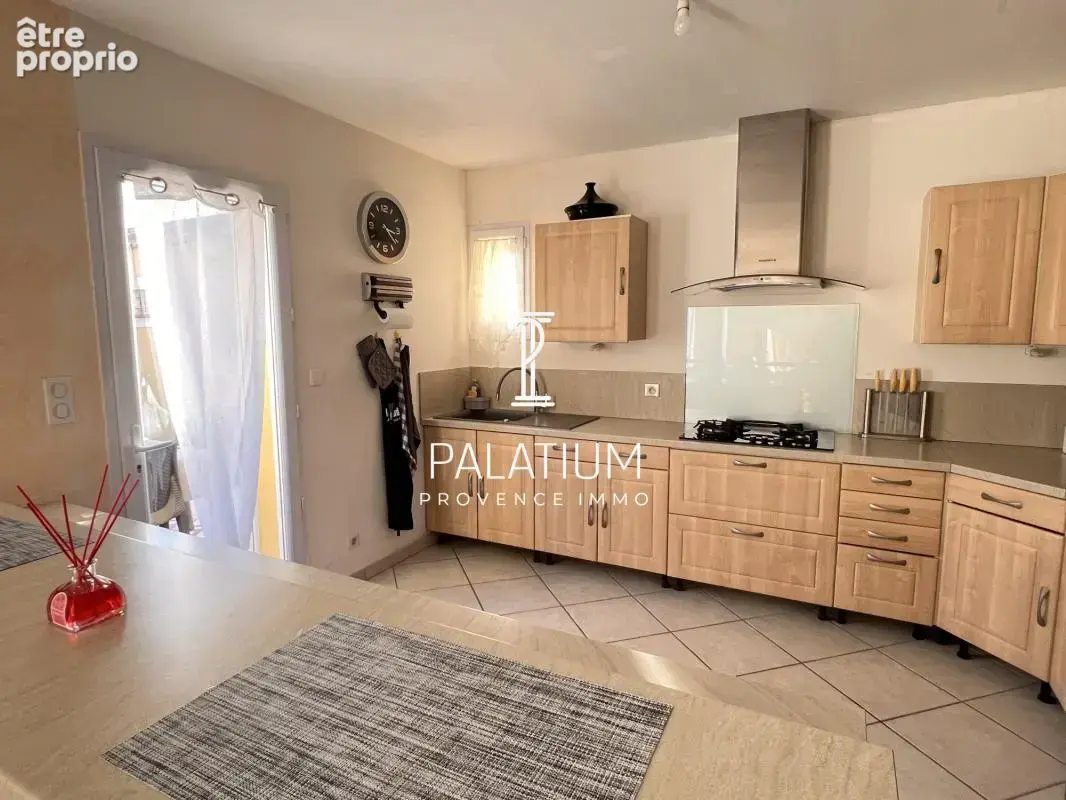 Maison d'habitation de 145 m2 et entrepôt de 82 m2 - photo 7