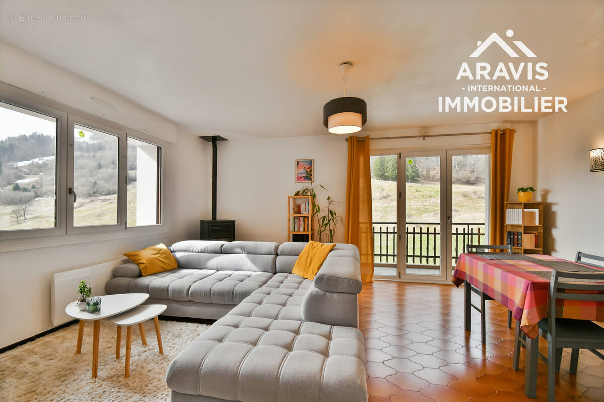 Appartement à SERRAVAL