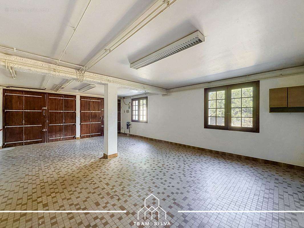 Maison 220 m² à Ternay  - photo 29