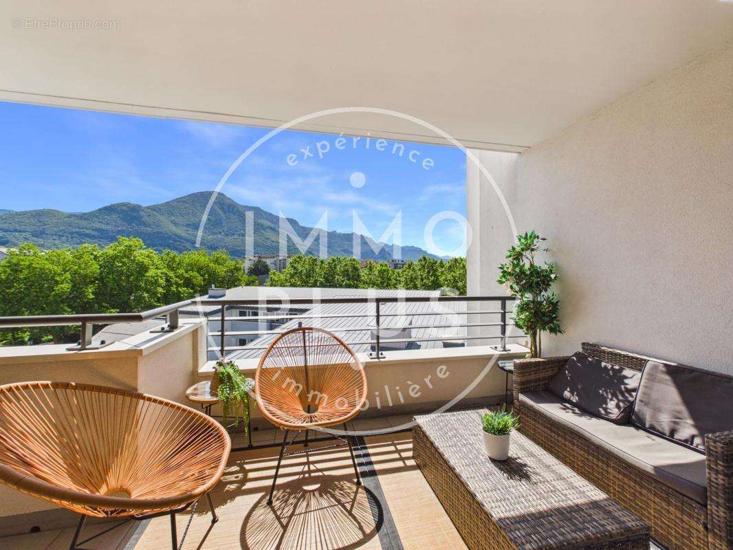 Vente - Appartement - 3 pièces + cuisine - 54,60 m² - 449 000 € - photo 4