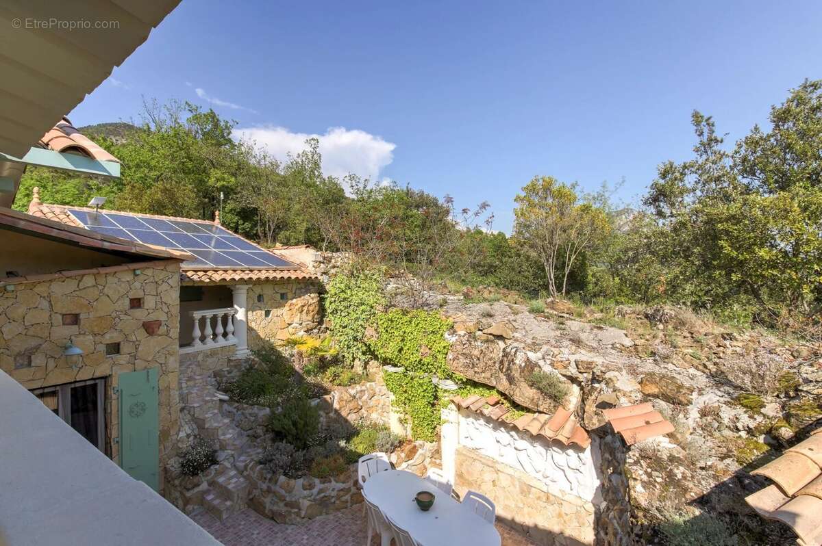 Maison à PIERREFEU