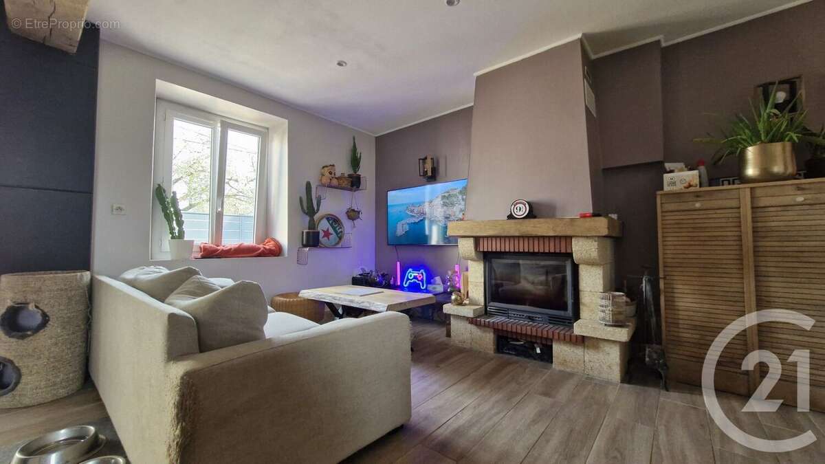 Maison à CONIE-MOLITARD