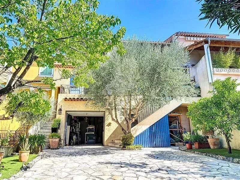 Maison à PEYMEINADE