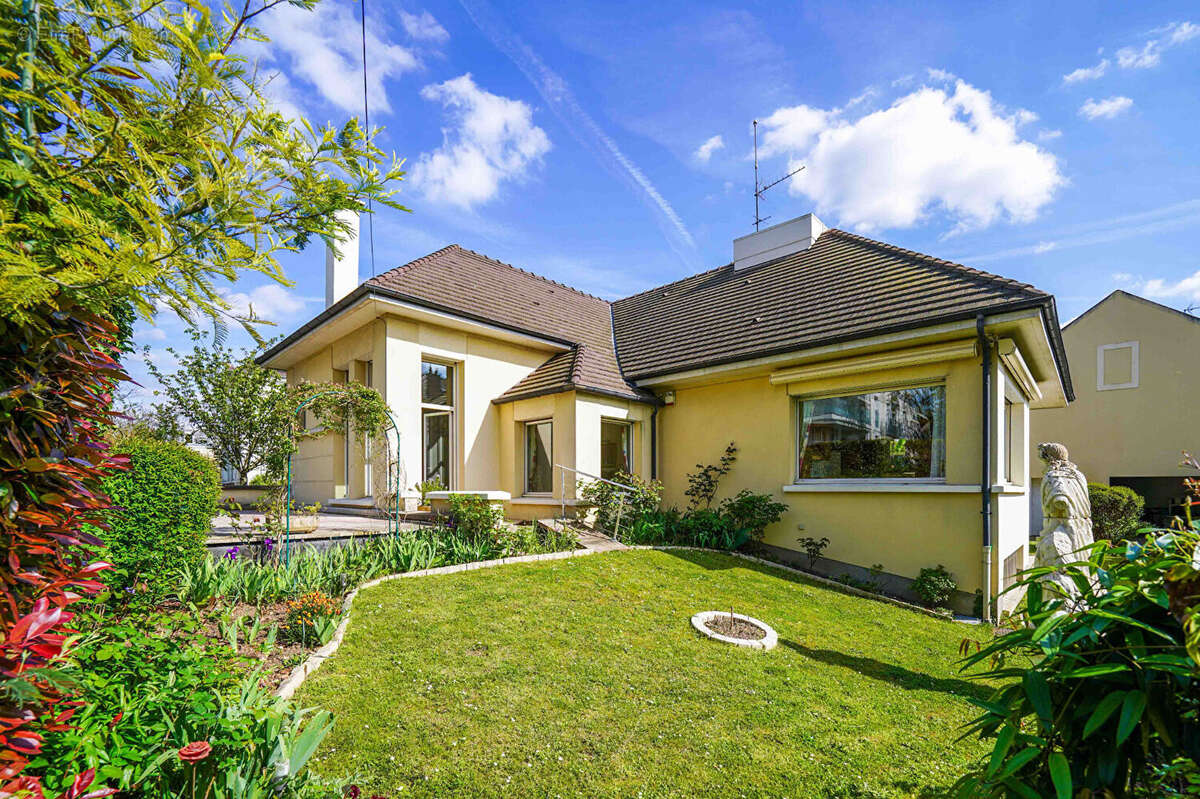 Maison à LAGNY-SUR-MARNE