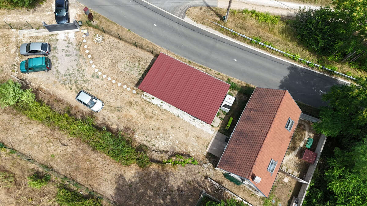 Maison en pierre avec hangar - photo 23
