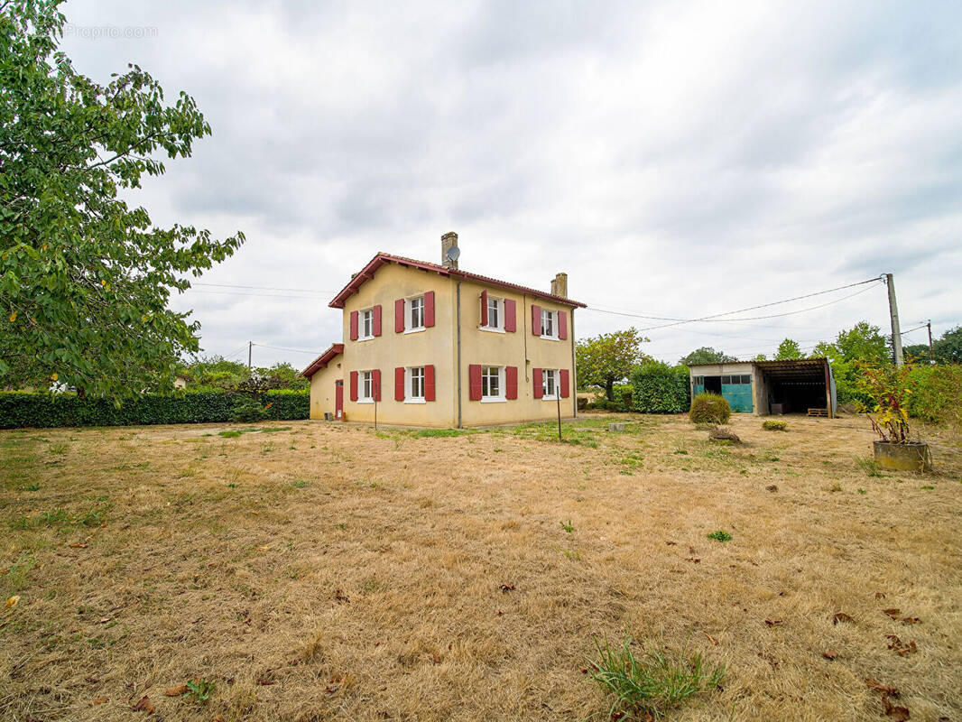 Maison à AIRE-SUR-L'ADOUR