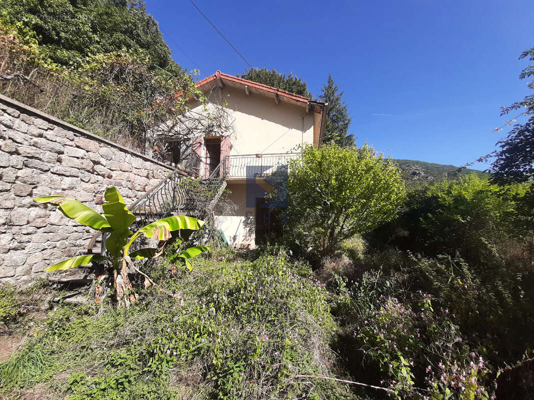 Maison à SAINT-GENEST-LACHAMP