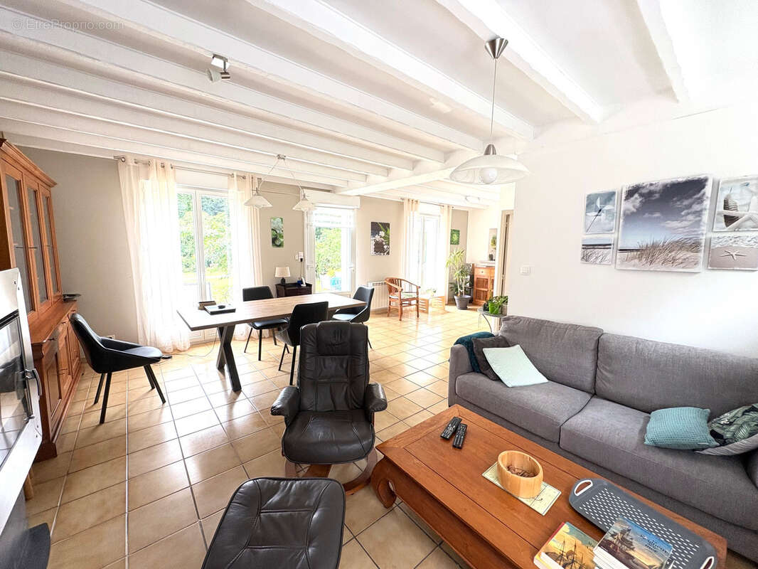 Maison à COMBRIT