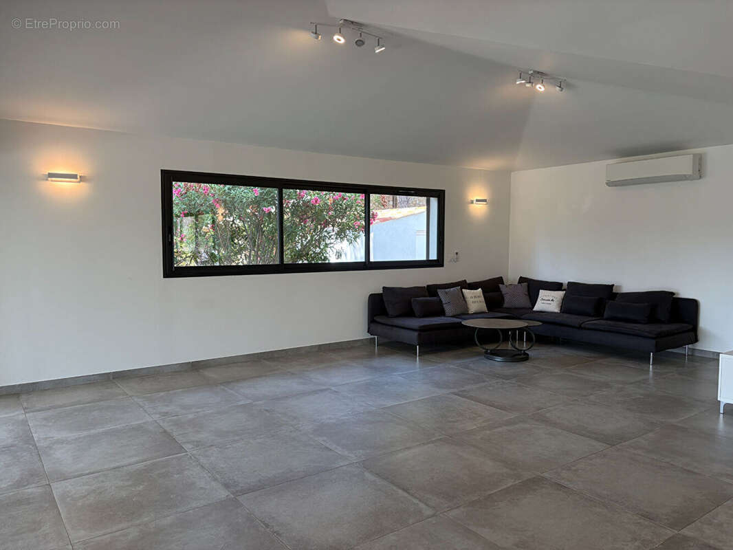 Villa contemporaine d'exception - Centre de Porto-Vecchio - photo 2