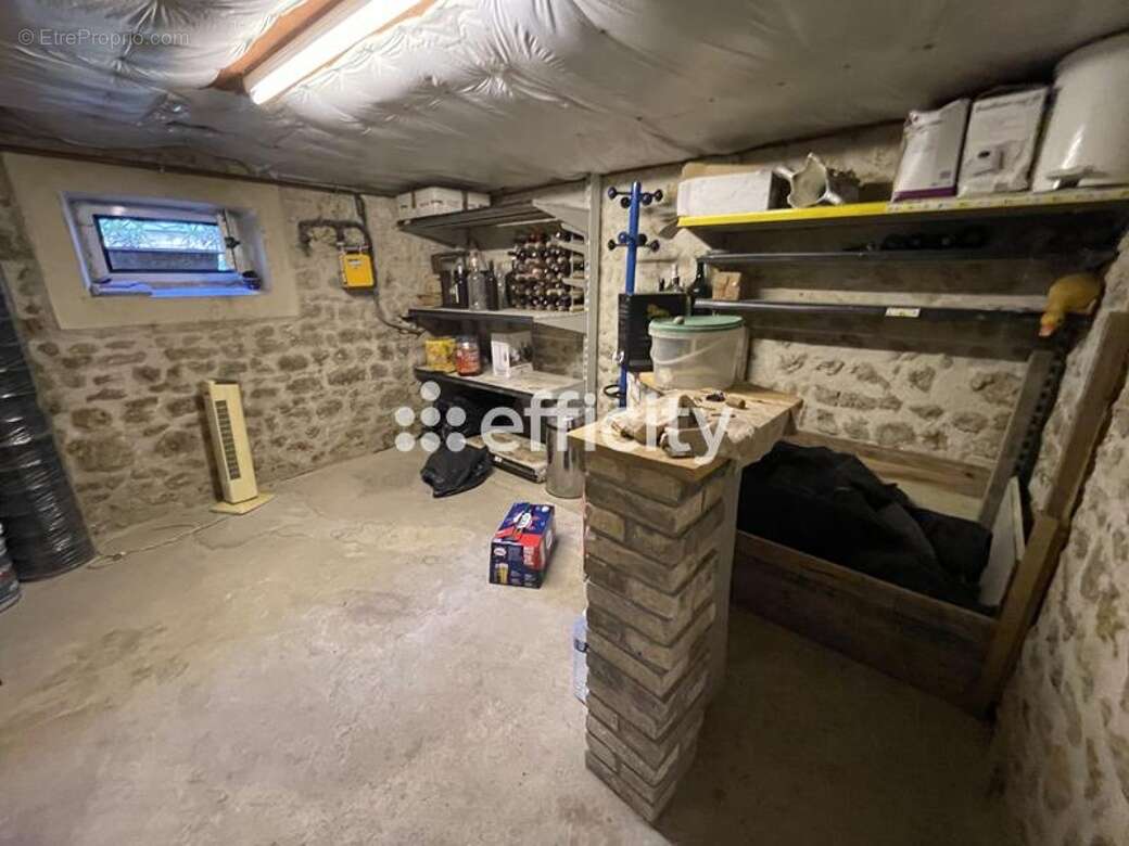 Maison à SAINT-PIERRE-LES-NEMOURS