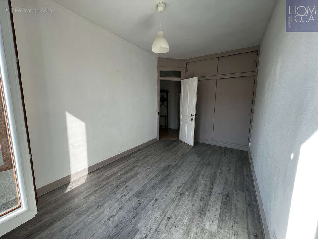 Lyon 8 rue florent vente appartement type 2 - photo 4