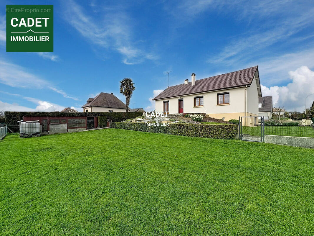 Maison à LA HAYE-PESNEL