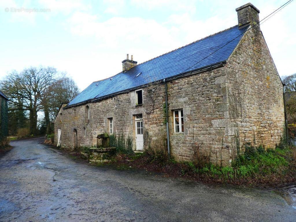 Maison à LOCMALO