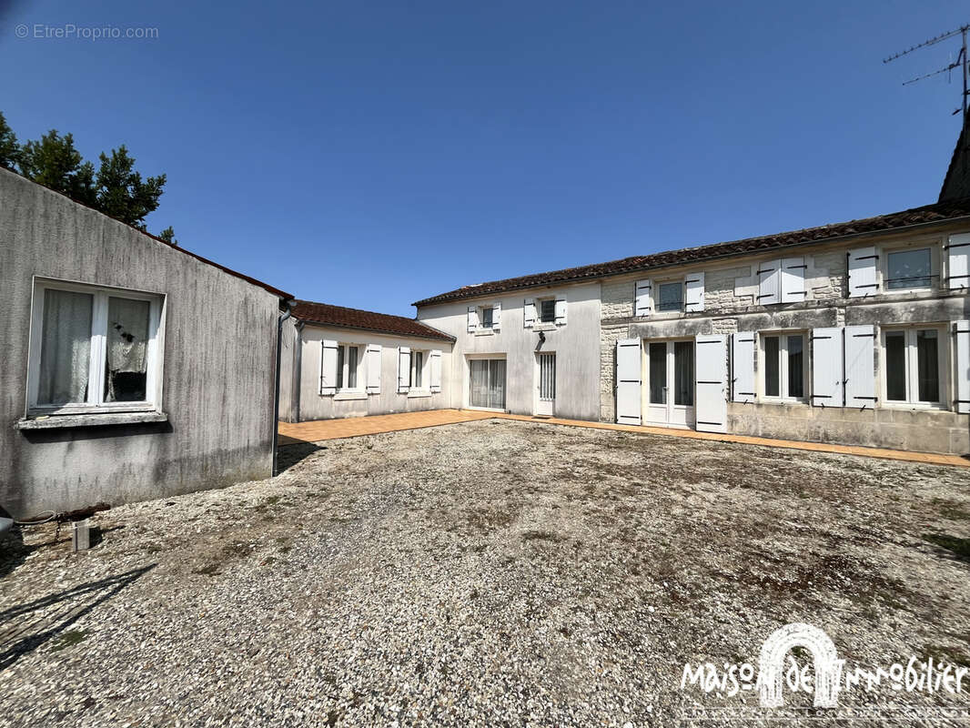 Maison à MERPINS
