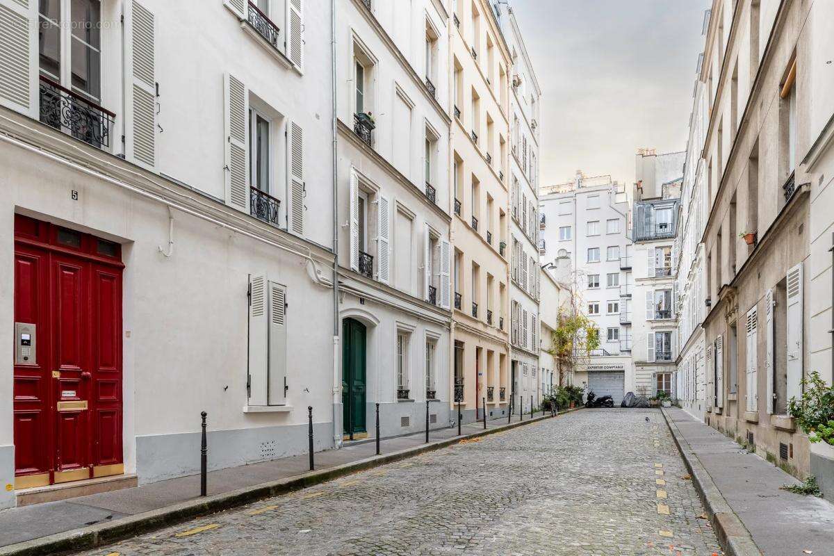 Appartement à PARIS-17E