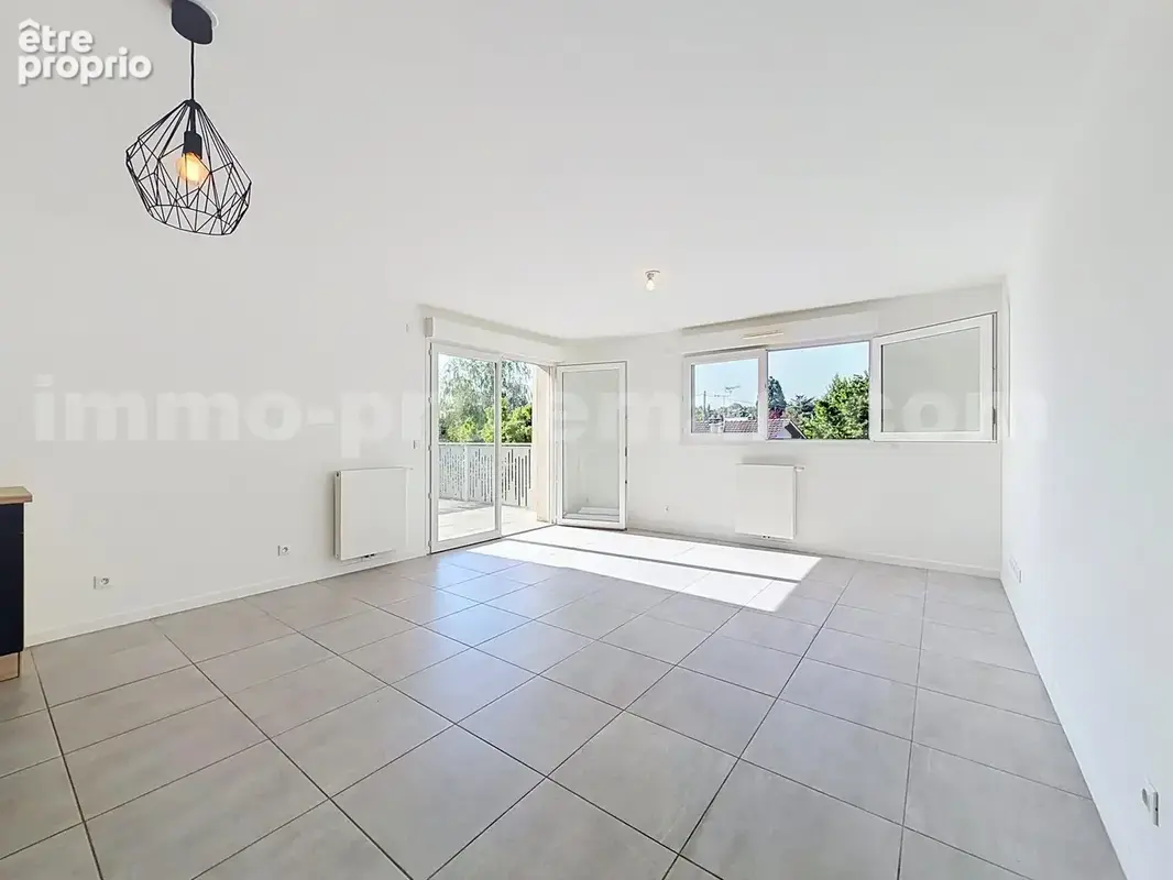 Appartement_T3_Vetraz-Monthoux_Genève_Ceva_tramway_Suisse_investissement_Séjour_Cuisine_