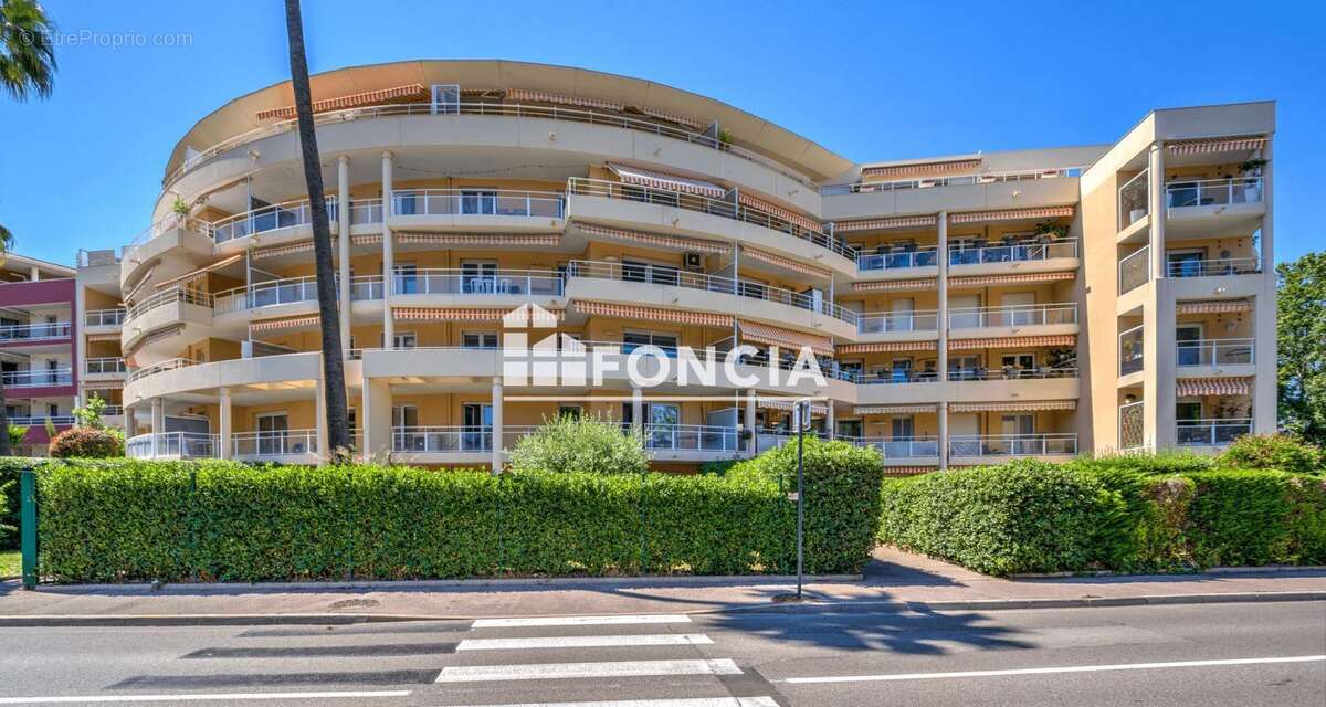 Appartement à MANDELIEU-LA-NAPOULE