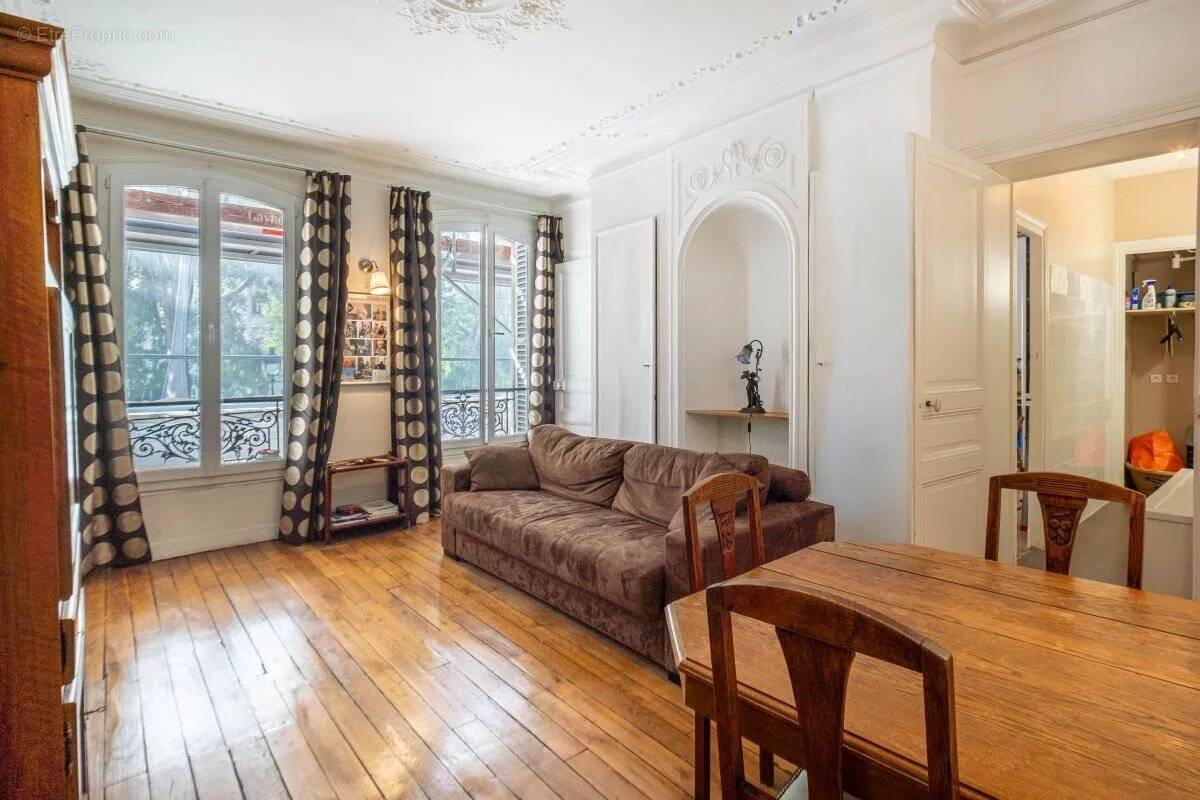 Appartement à PARIS-11E