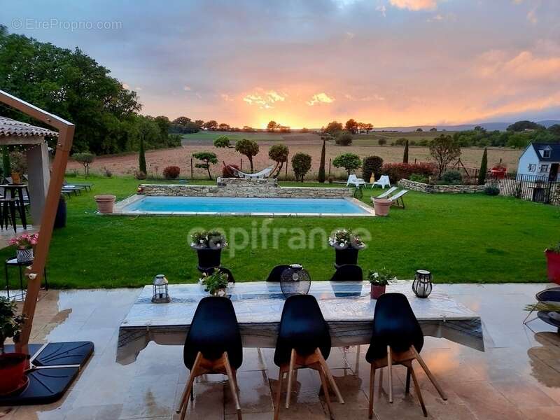 Maison à ROUSSILLON
