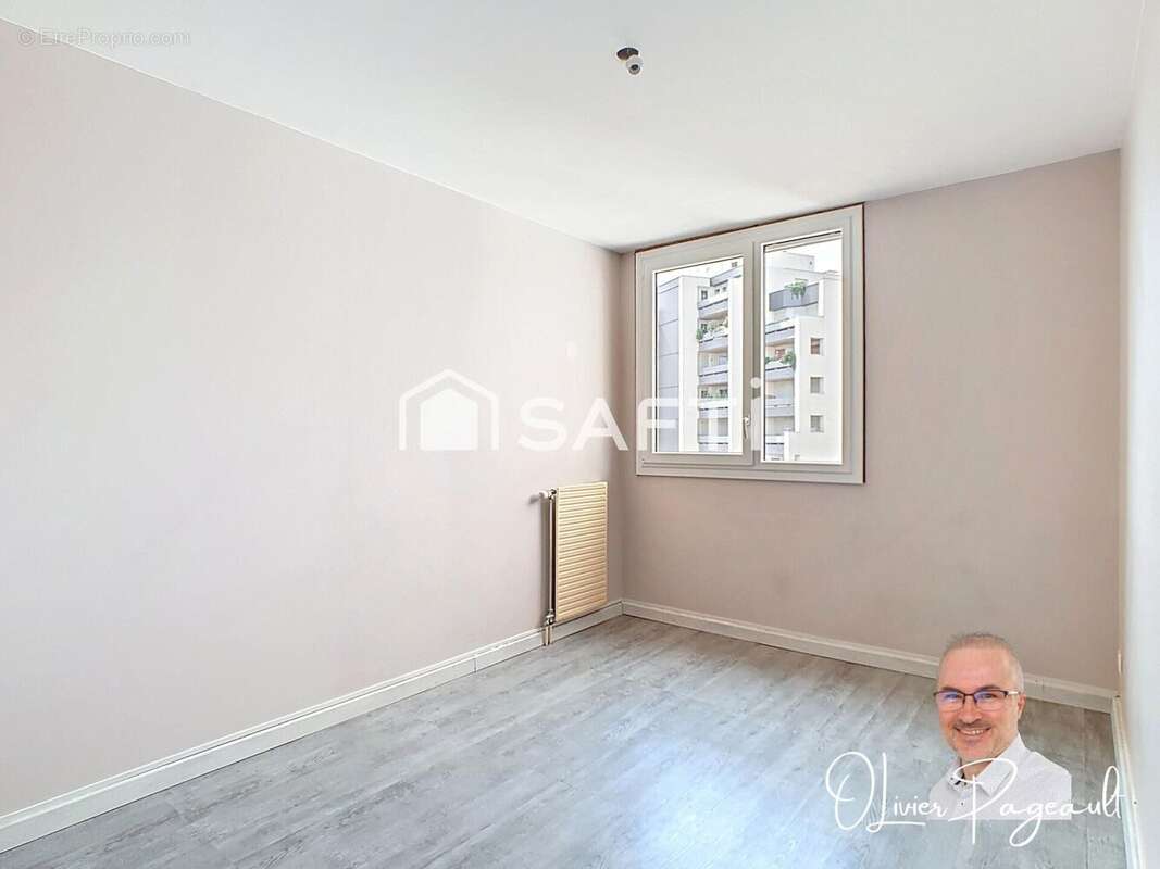 Photo 6 - Appartement à LYON-8E