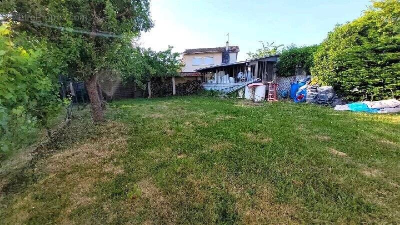 Terrain à VILLEMOISSON-SUR-ORGE